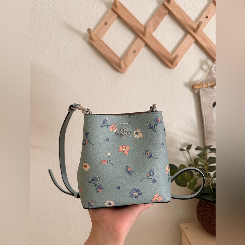 Coach mini bucket bag